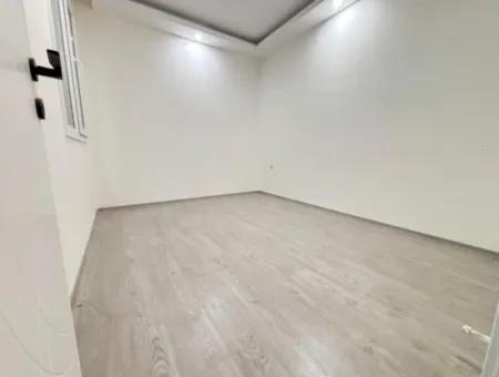 Seferihisar Ürkmez'de Ayrı Mutfak 130 M² 3+1 Asansörlü Satılık Daire