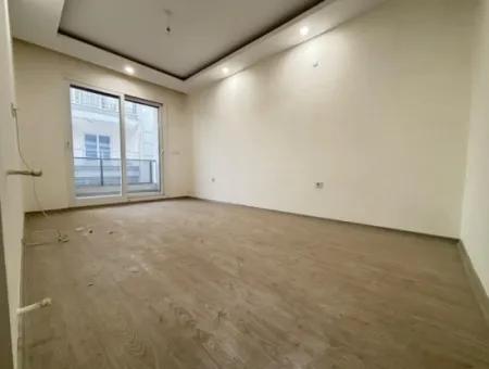 Seferihisar Ürkmez'de Ayrı Mutfak 130 M² 3+1 Asansörlü Satılık Daire