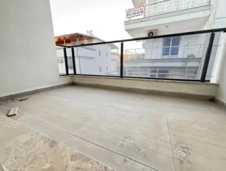 Seferihisar Ürkmez'de Ayrı Mutfak 130 M² 3+1 Asansörlü Satılık Daire