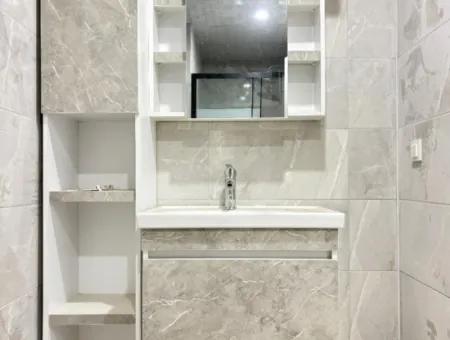 Seferihisar Ürkmez'de Ayrı Mutfak 130 M² 3+1 Asansörlü Satılık Daire