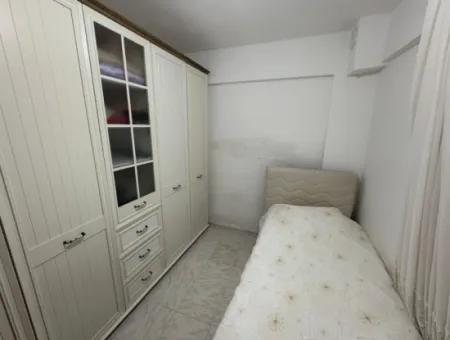 Ürkmez De Deniz Tarafın Da Bahçe Katı Satılık 3+1 Daire