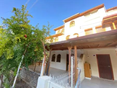 Doğanbey De Site İçerisinde Sosyal Tesisli Müstakil Satılık 4+1 Villa