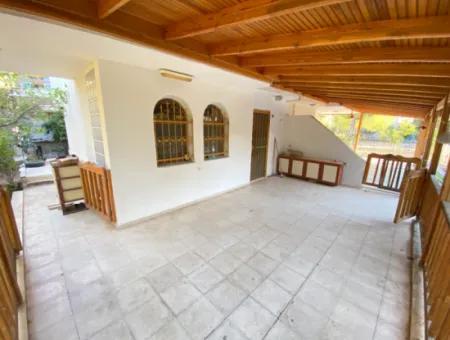 Doğanbey De Site İçerisinde Sosyal Tesisli Müstakil Satılık 4+1 Villa