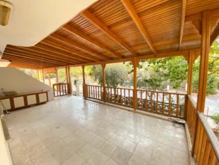 Doğanbey De Site İçerisinde Sosyal Tesisli Müstakil Satılık 4+1 Villa