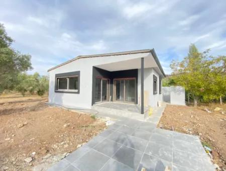 Kavakderede 250 Mt Arsa İçersinde Tek Müstakil Bahçeli Satılık 2+1 Ev