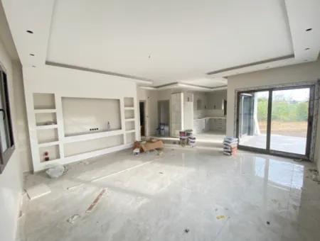 Kavakderede 250 Mt Arsa İçersinde Tek Müstakil Bahçeli Satılık 2+1 Ev
