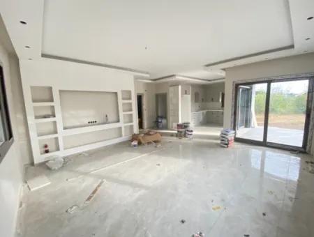 Kavakderede 250 Mt Arsa İçersinde Tek Müstakil Bahçeli Satılık 2+1 Ev