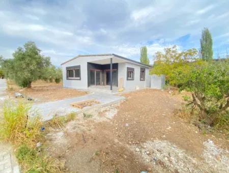 Kavakderede 250 Mt Arsa İçersinde Tek Müstakil Bahçeli Satılık 2+1 Ev