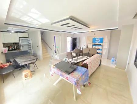 Doğanbeyde Tek Mustakil Havuzlu Satılık 3+1 Villa