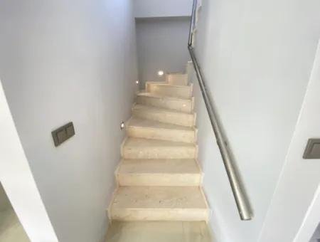 Doğanbeyde Tek Mustakil Havuzlu Satılık 3+1 Villa