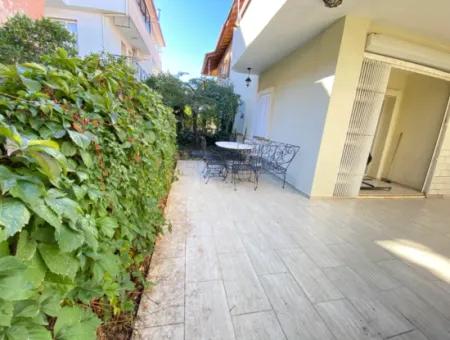 Seferihisar Ürkmez'de Plajına 50M Deniz Tarafı Satılık 3+1 Villa