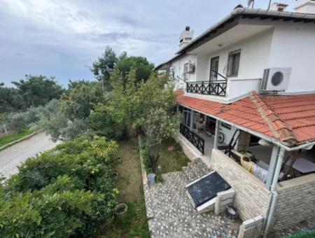  Özdere Merkezde Bahçeli Satılık 3+1 Villa;