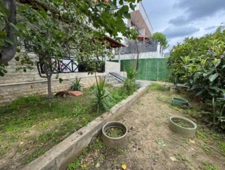  Özdere Merkezde Bahçeli Satılık 3+1 Villa;