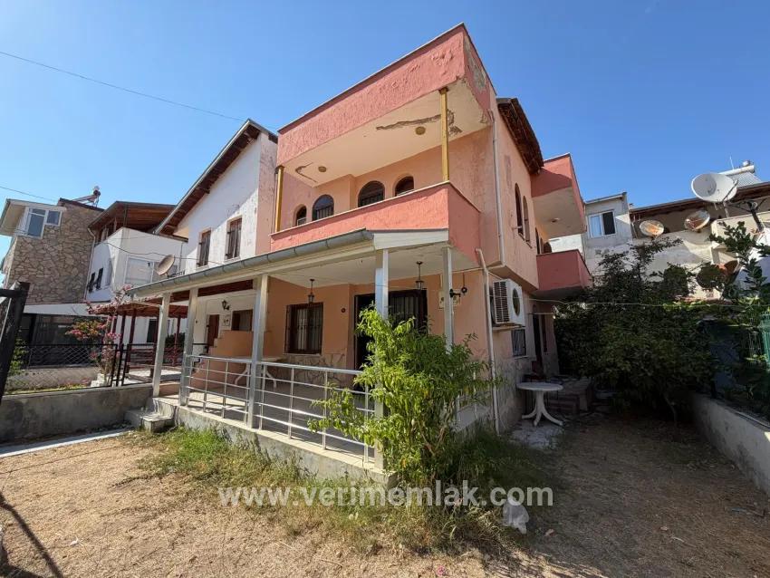 Seferihisar Ürkmez Bengiler Mah. Satılık 4+1 Villa - 168 m²