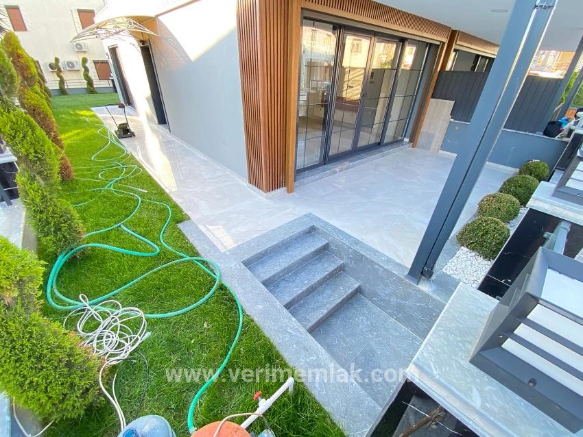 Seferihisar Ürkmez Mersin Alanı Mah. Satılık 3+1 Villa - 177 m²