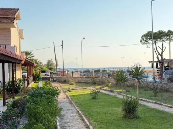 Gümüldür Fevzi Çakmak’ta Denize 50 Metre Mavi Bayraklı Plaj Dibinde 3+1 Villa Gümüldür’de