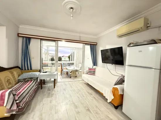 Seferihisar Mersin Alanı'nda Denize 150m Masrafsız, Geniş Satılık 2+1 Daire